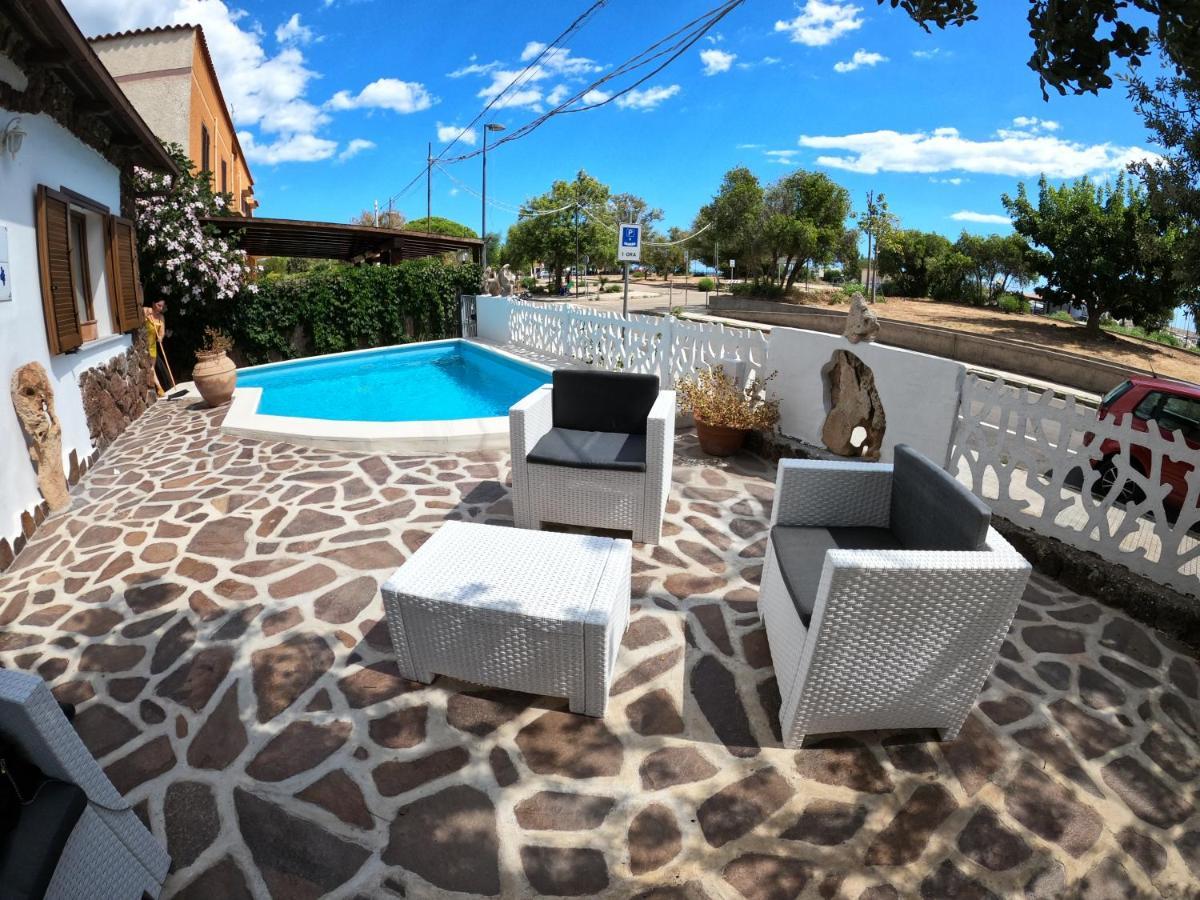 Villa Sari affitta camere La Caletta Exterior foto